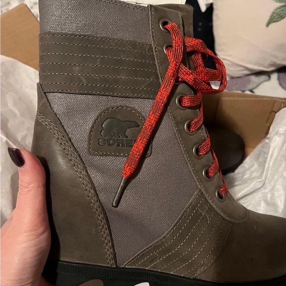 Sorel Lexie Wedge Bootie NIB size 9 - Picture 4 of 6